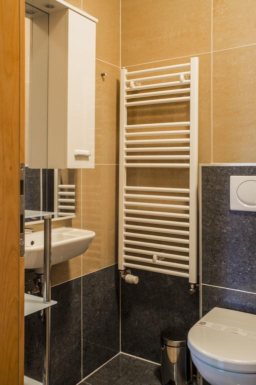 Lakeside Jarun Apartment Zagreb Room photo